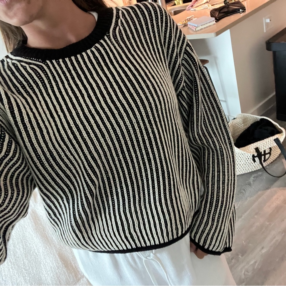 H&M sweater